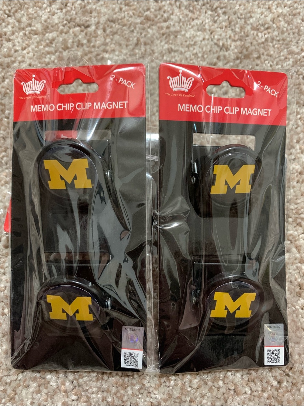 Michigan Wolverines Amino Memo Chip Clip Magnet Two 2-packs (4 Total) New